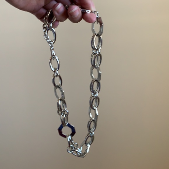 B2GOFREE 🍭premier design necklace - Picture 2 of 4